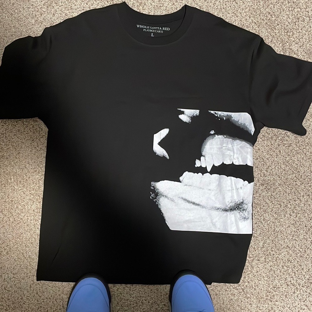 Carti merch from show